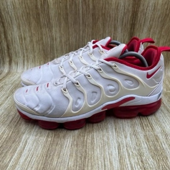Nike Air VaporMax Plus Men's Size 10.5 Shoes White University Red DH0279-100 - Picture 3 of 10